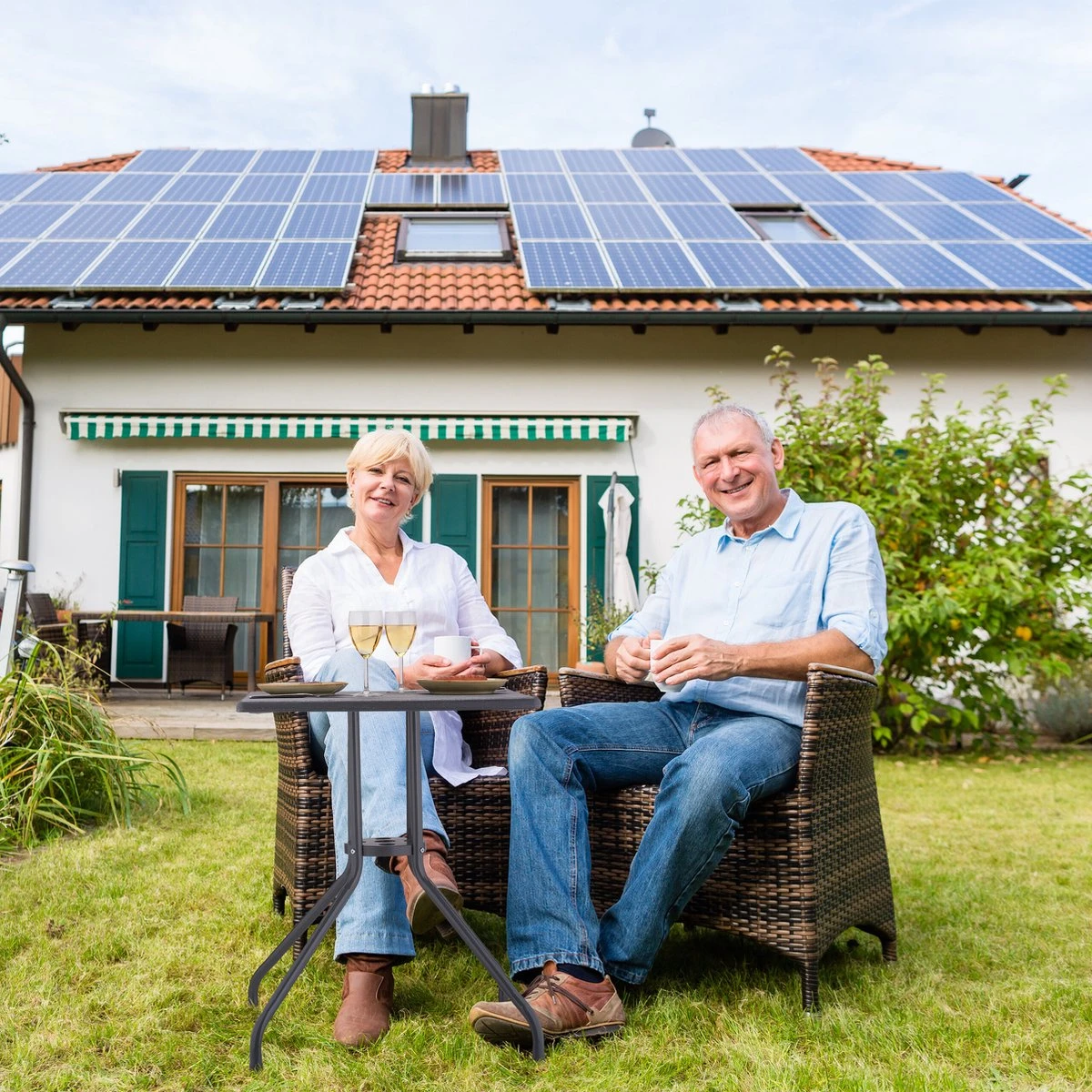 Relaxdays Tuintafel Vierkant - Buitentafel - Kleine Eettafel Tuin - Balkontafel Kunststof - Afbeelding 7