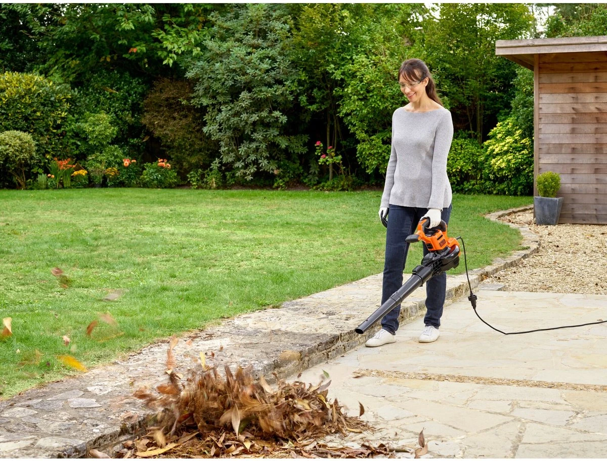 Black & Decker BLACK+DECKER BEBLV300SB-QS Bladblazer - 404 Km/u - 3000W - Zuig-/blaasfunctie - Gesnoerd - Afbeelding 6