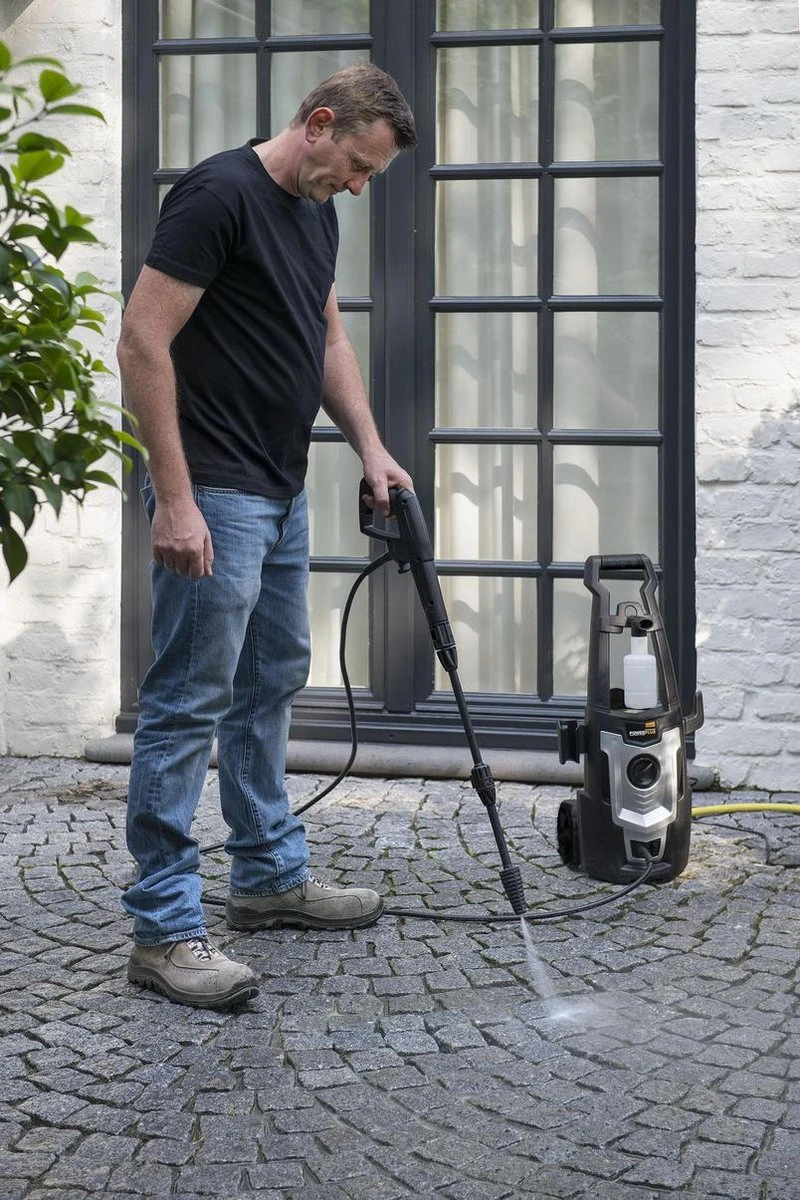 Powerplus POWXG90405 Hogedrukreiniger - 1400W - Max. 110 Bar - 390 L/h - Incl. 5m Slang En Accessoires - Excl. Terrasreiniger - Reiniger Voor Auto, Fiets En Meubelen - Afbeelding 5
